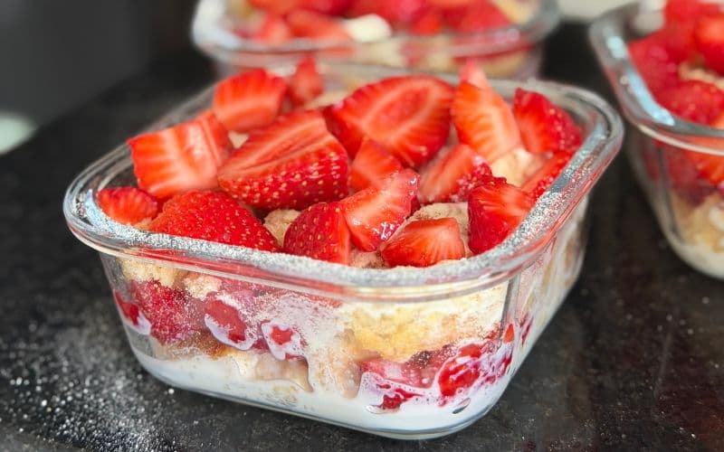 PASTEL EN VASO — NIDO CON FRESA