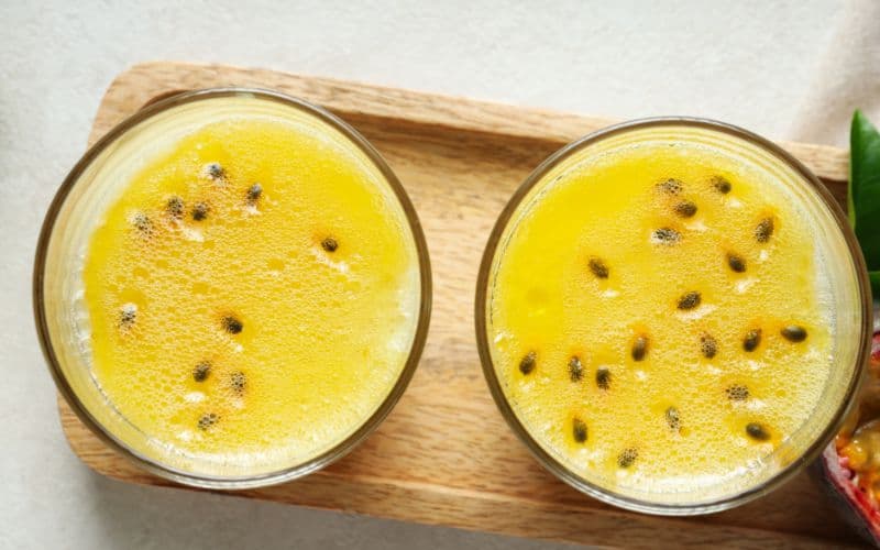 MOUSSE DE MARACUYÁ CON CHOCOLATE BLANCO