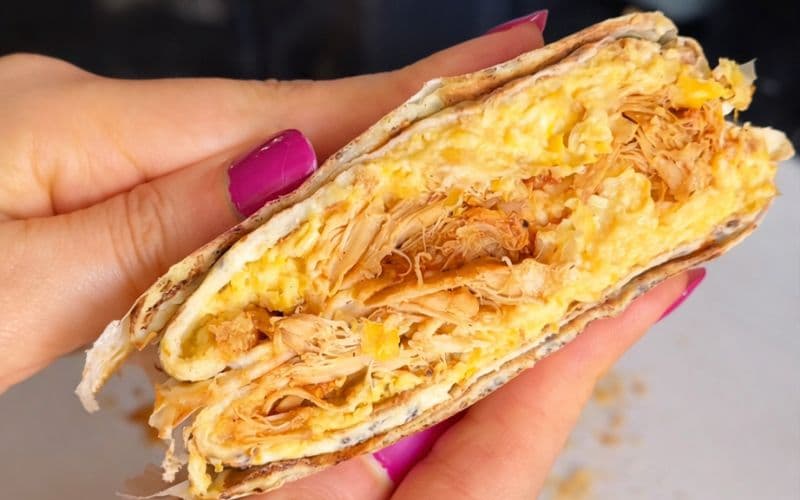 CREPE DE POLLO CON CREMA DE MAÍZ
