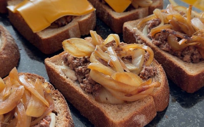 TOAST DE CARNE