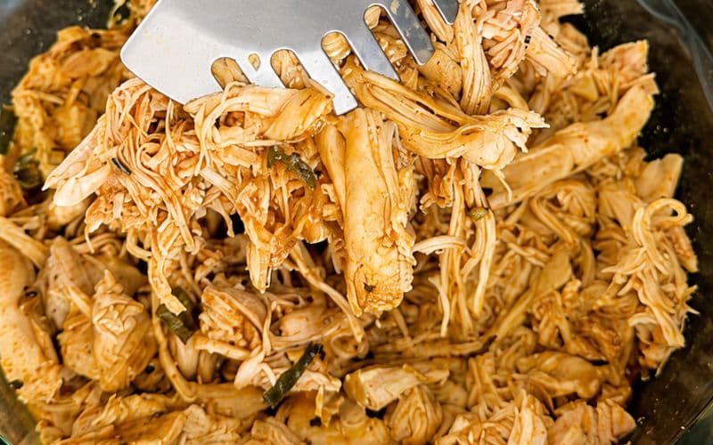 CONTRAMUSLO DE POLLO DESHEBRADO